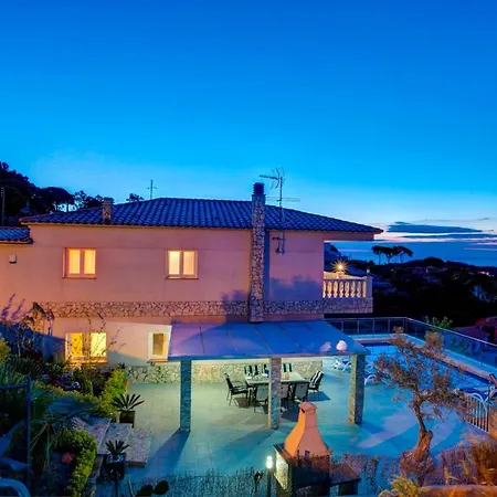 Sleeps 9 Pool Wifi Villa *