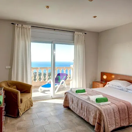 Sleeps 9 Pool Wifi Vila *